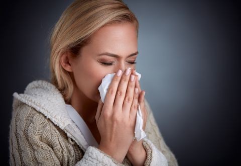 Cómo aliviar los síntomas de la gripe y el resfriado